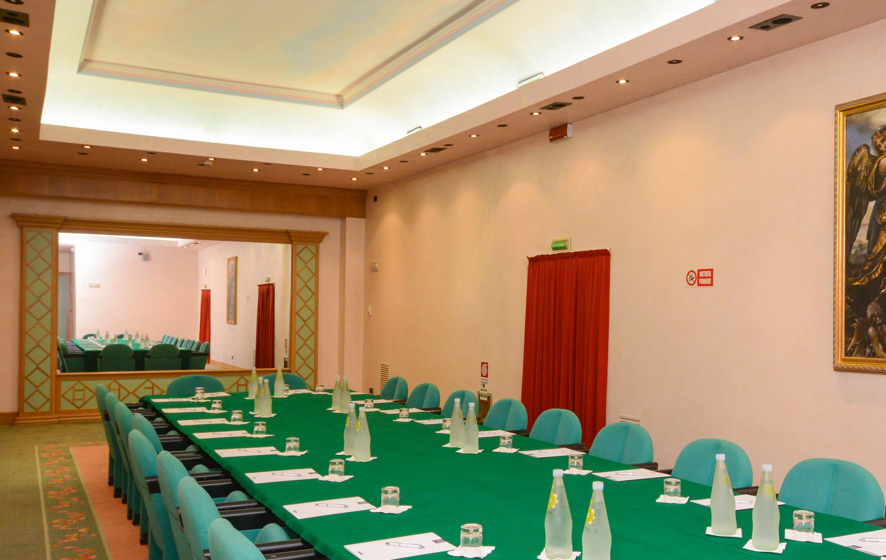 Hotel Oliveto Desenzano del Garda Bagian luar foto